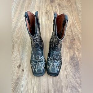 Innovation Pointed Toe Angel Wings Boots Size 12 EUC